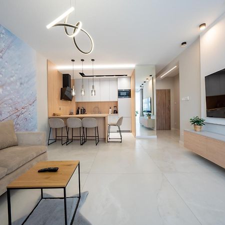 Apartament Z Wielkim Tarasem Morska 2 Rewal 50M Do Morza Exterior foto